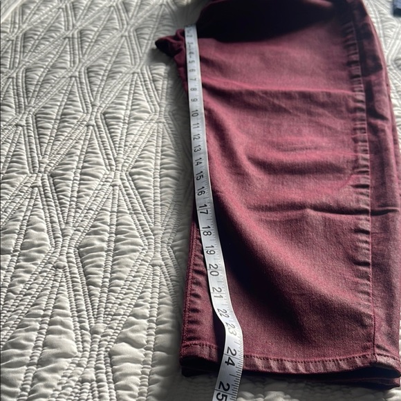 Zara women’s High Rise Burgundy Jeans Size 2 elastic at the waist - Picture 11 of 14